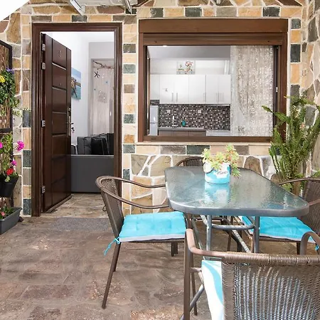 Simon King Apartamento Vourvourou