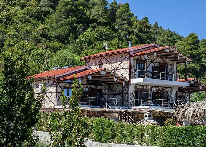 Simon King Vourvourou